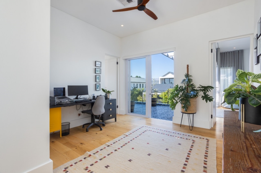 4 Bedroom Property for Sale in Val De Vie Estate Western Cape